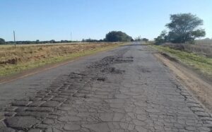 Licitación para repavimentar ruta 14, desde Christophersen a ruta 7