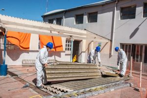 Construcción de un techo semicubierto del Jardín de Infantes Nº 927 en Olavarría