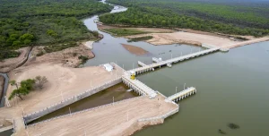 Importante obra de infraestructura en el río Salado: azud de derivación y canal de enlace